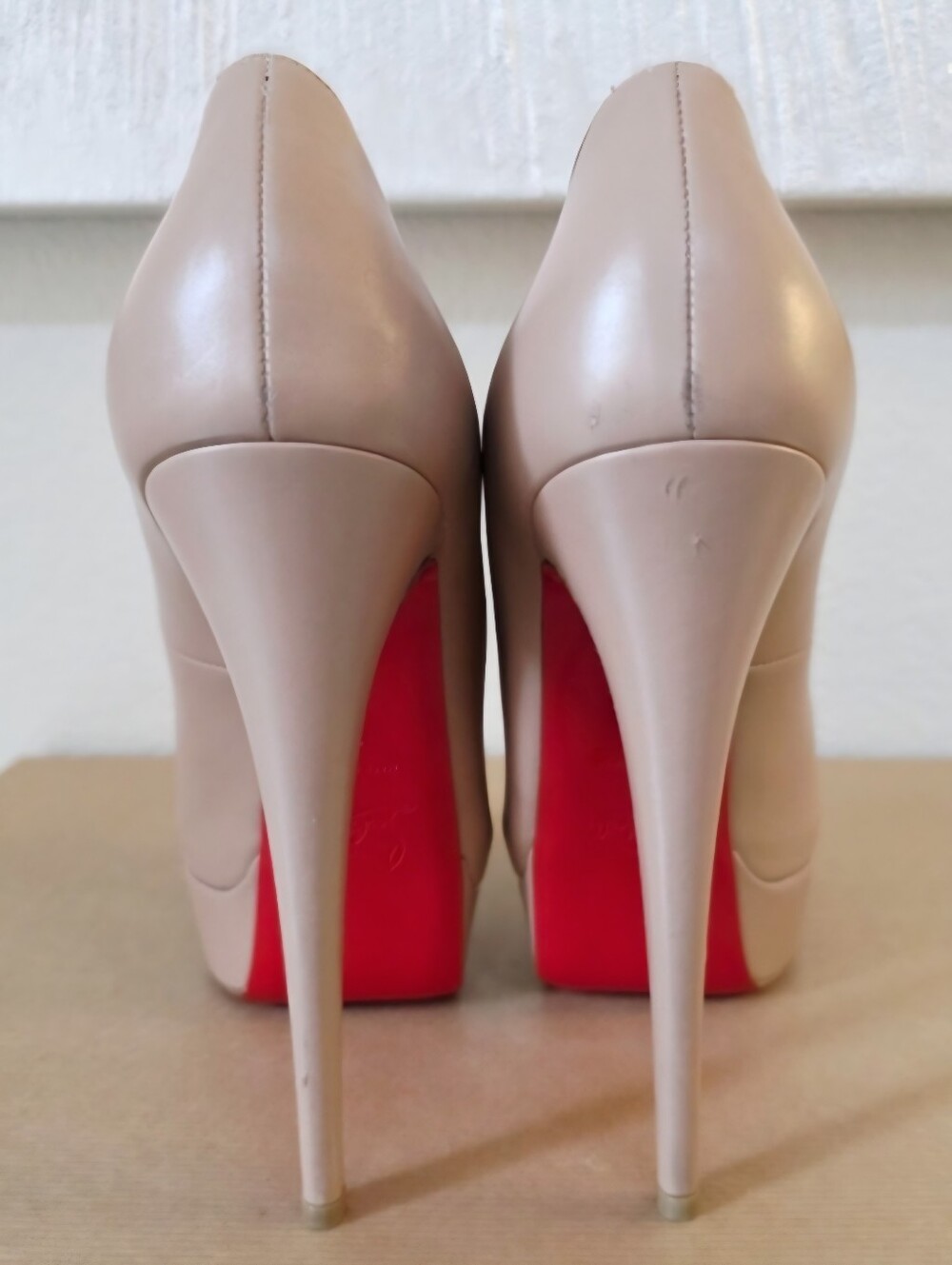 Christian Louboutin Nude T-Strap Peep-Toe Heels EU39 US8 - Picture 6 of 11